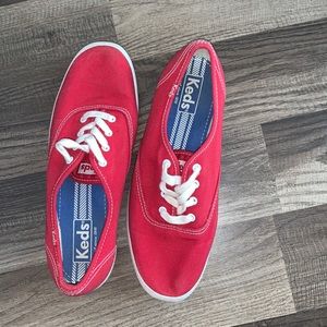 Women’s keds